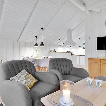 Casa vacanze Three-bedroom In *