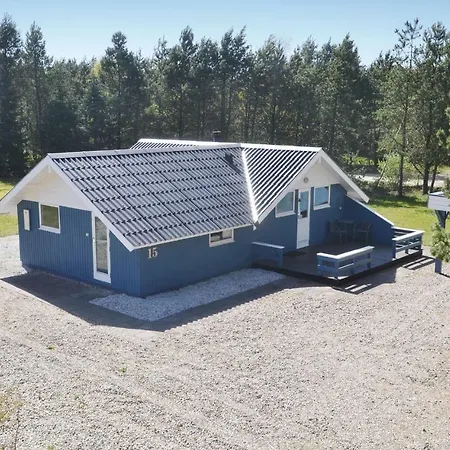 Three-bedroom In Oksbøl